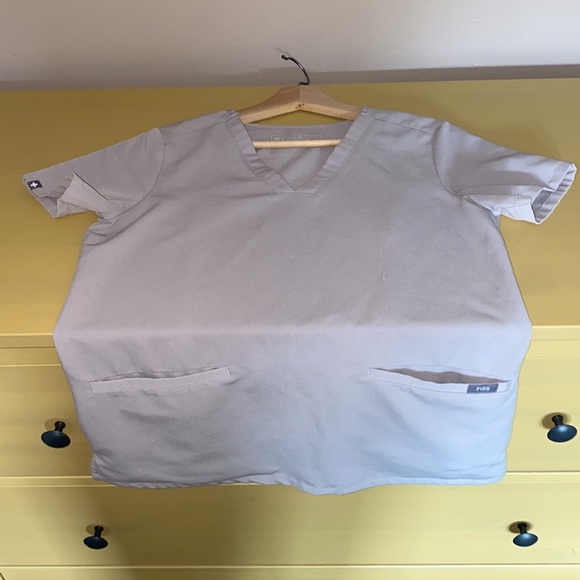 Figs Slate (sold out color) size x-small Casma 3 pocket scrub top. - Picture 8 of 8